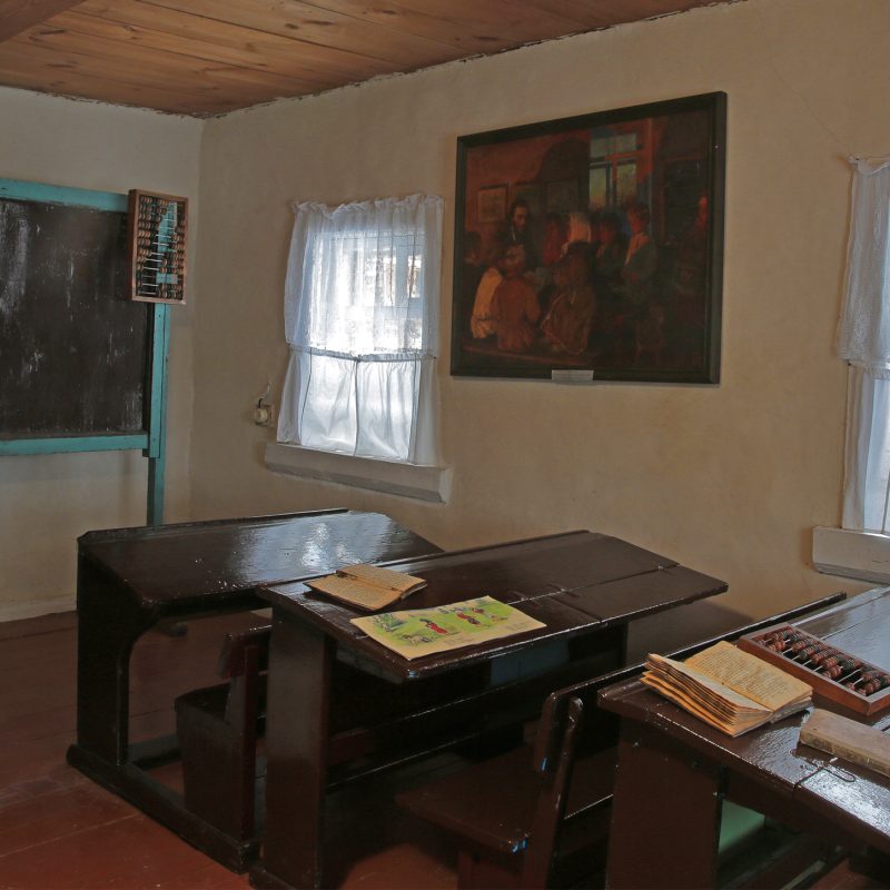 prisl_Интерьер музея Народная школа (фото Н.Н. Пластова)